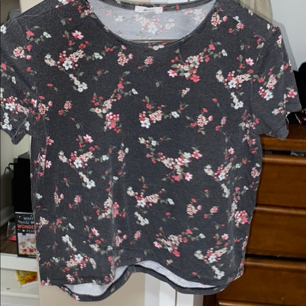 Xs flower prints top with no sleeves top